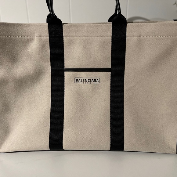 BALENCIAGA Hardware Large TOTE BAG IN Beige - Picture 1 of 4